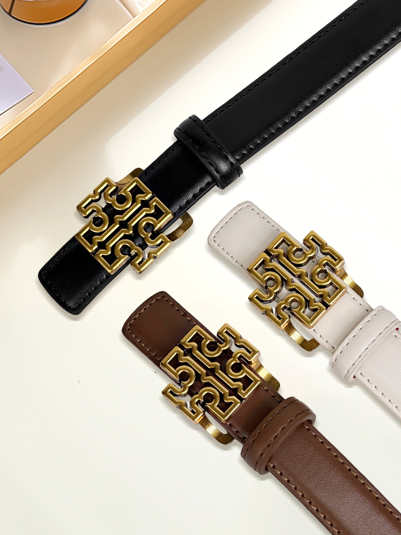 CCbelt Women's Antique Gold Openwork Logo Plaque Buckle Skinny Belt 2.5 Inches